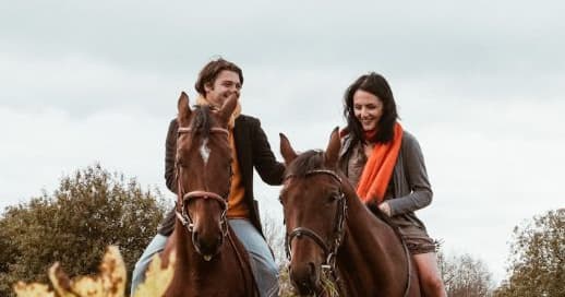 HORSEBACK RIDING with JetQuest